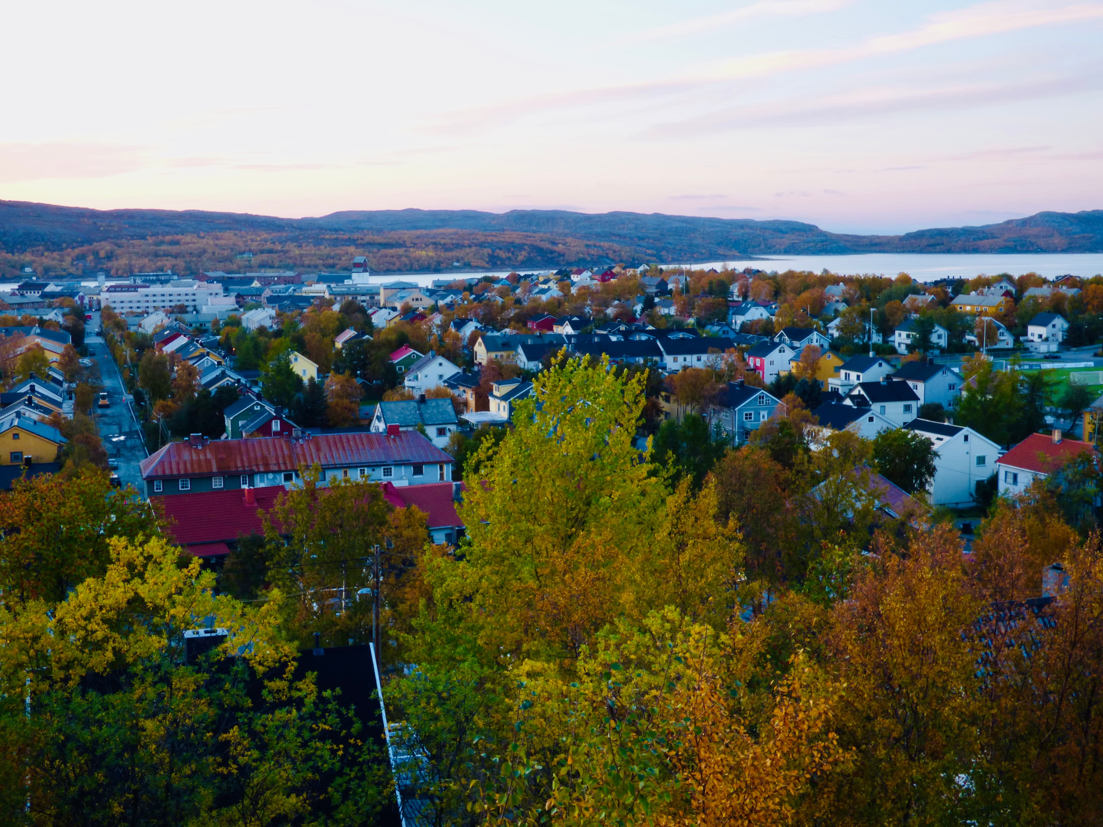 Kirkenes fra fugleperspektiv